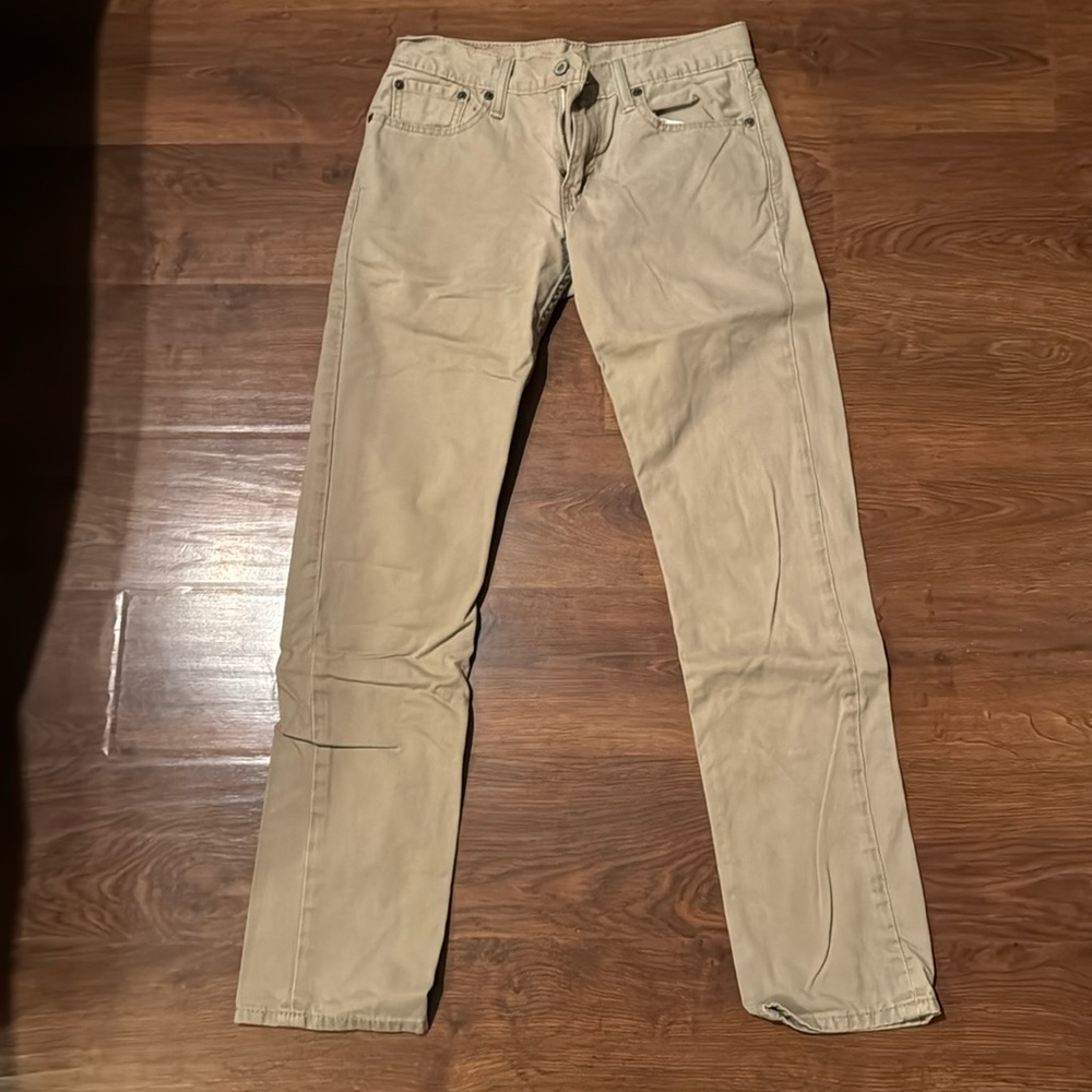 Levi’s khaki pants size 30/32